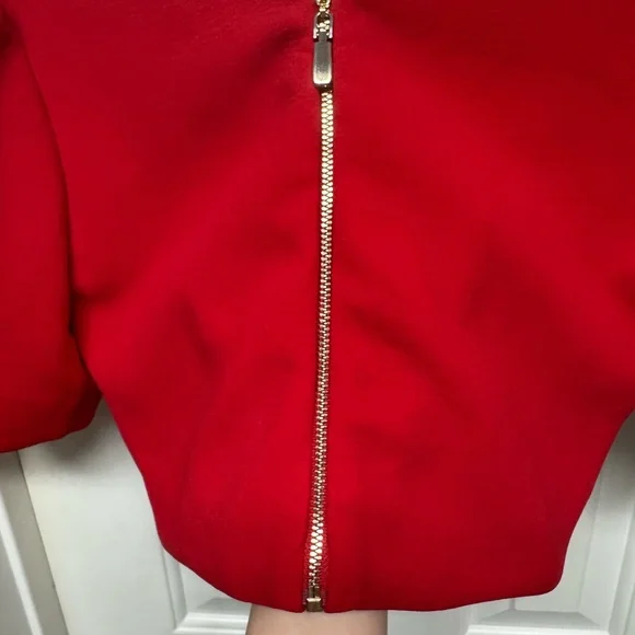 Elliatt Red Puff Sleeve Crop Top - Picture 9 of 11